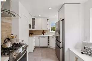 3530 Victor Ave, Oakland, CA 94619 - Photo 14