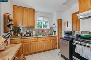 985 39th St, Oakland, CA 94608 - Photo 10
