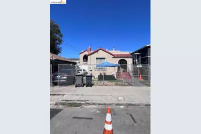 1211 96th Ave, Oakland, CA 94603 - Photo 2