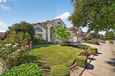 2556 Monte Lindo Ct, San Jose, CA 95121 - Photo 2