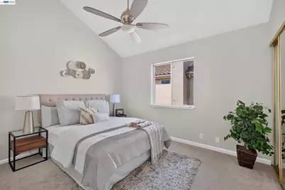 2556 Monte Lindo Ct, San Jose, CA 95121 - Photo 32