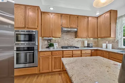 2556 Monte Lindo Ct, San Jose, CA 95121 - Photo 10