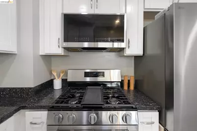 2925 El Monte Ave, Oakland, CA 94605 - Photo 18