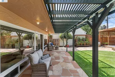 1529 Gibbons Dr, Alameda, CA 94501 - Photo 82