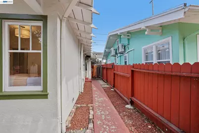 1542 Buena Vista Ave, Alameda, CA 94501 - Photo 30