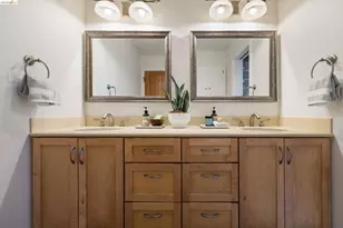6309 Longcroft Dr, Oakland, CA 94611 - Photo 28