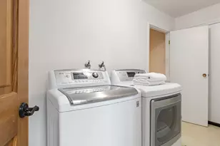 6309 Longcroft Dr, Oakland, CA 94611 - Photo 30