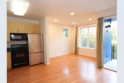 1121 40th Street #4202, Emeryville, CA 94608 - Photo 1