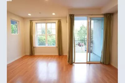 1121 40th Street #4202, Emeryville, CA 94608 - Photo 4