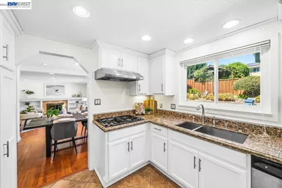 11738 Silvergate Dr, Dublin, CA 94568 - Photo 16