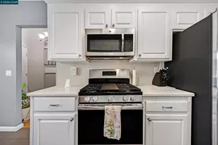 35 Sapphire Ct, Hercules, CA 94547 - Photo 18