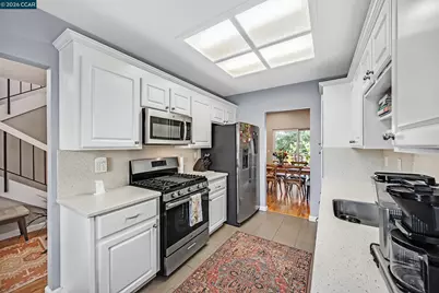 35 Sapphire Ct, Hercules, CA 94547 - Photo 16