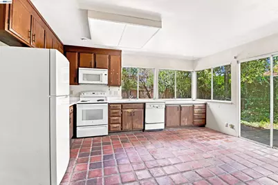 35278 Cornwall Pl, Newark, CA 94560 - Photo 6