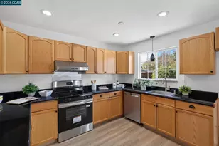 1883 Lynwood Dr, Concord, CA 94519 - Photo 18