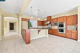 5193 Crystyl Ranch Dr, Concord, CA 94521 - Photo 10