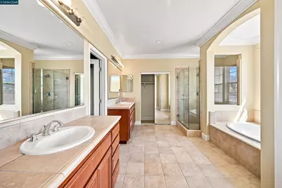 5193 Crystyl Ranch Drive, Concord, CA 94521 - Photo 20