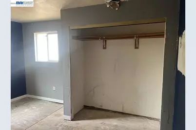 6225 Tevis St, Oakland, CA 94621 - Photo 10
