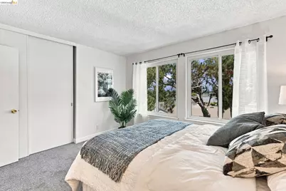 955 Shorepoint Court #208, Alameda, CA 94501 - Photo 12