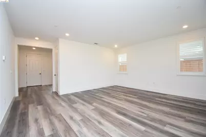 2751 Macabee Dr, Lathrop, CA 95330 - Photo 12