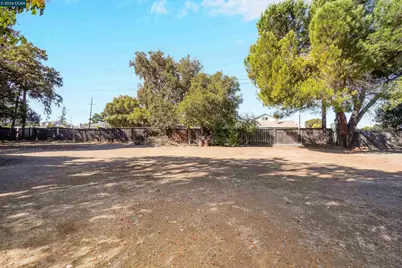 2812 Cowell, Concord, CA 94518 - Photo 12