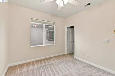 565 Presidio Pl, Tracy, CA 95377 - Photo 34