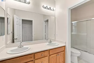 565 Presidio Pl, Tracy, CA 95377 - Photo 44