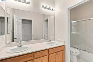 565 Presidio Pl, Tracy, CA 95377 - Photo 44