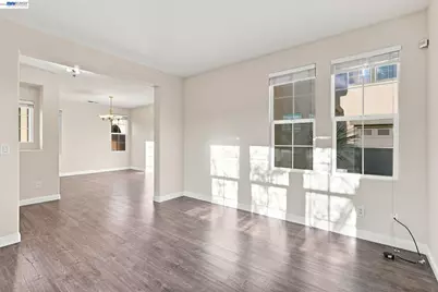 565 Presidio Pl, Tracy, CA 95377 - Photo 8