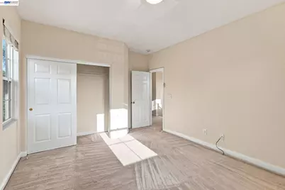 565 Presidio Pl, Tracy, CA 95377 - Photo 38