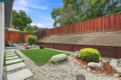2279 Saint George Dr, Concord, CA 94520 - Photo 44