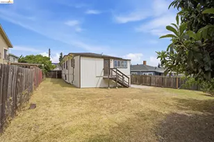 4207 Carrington St, Oakland, CA 94601 - Photo 38
