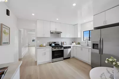 4207 Carrington St, Oakland, CA 94601 - Photo 26