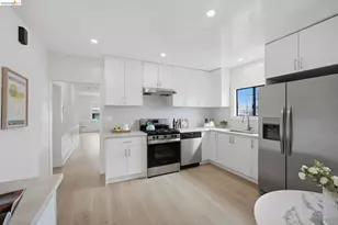 4207 Carrington St, Oakland, CA 94601 - Photo 26