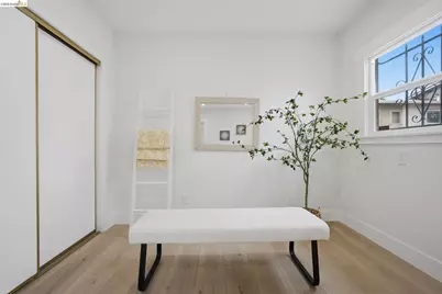 4207 Carrington St, Oakland, CA 94601 - Photo 18