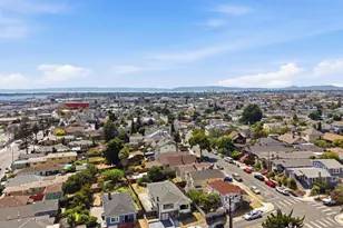4207 Carrington St, Oakland, CA 94601 - Photo 44
