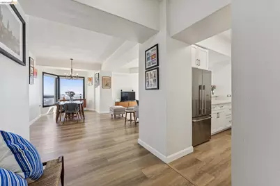 6363 Christie Ave #2307, Emeryville, CA 94608 - Photo 14