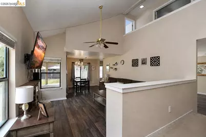 34 Nightingale Ct, Oakley, CA 94561 - Photo 2