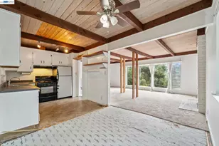6151 Valley View Rd, Oakland, CA 94611 - Photo 16