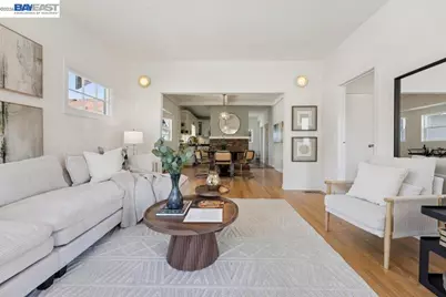 364 Lester Ave, Oakland, CA 94606 - Photo 1