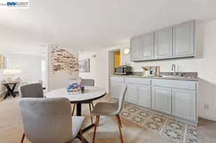 364 Lester Ave, Oakland, CA 94606 - Photo 16
