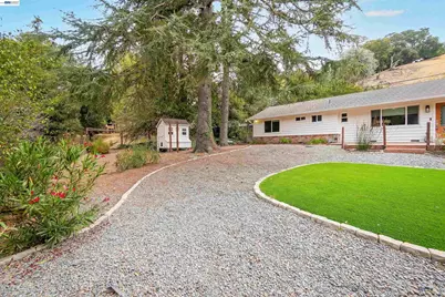 9338 Crow Canyon Rd, Castro Valley, CA 94552 - Photo 50