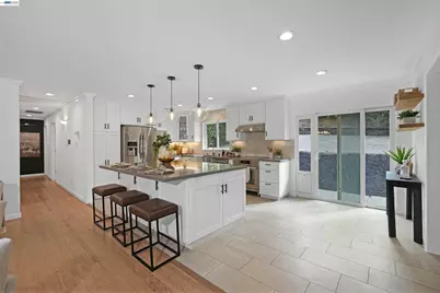 9338 Crow Canyon Rd, Castro Valley, CA 94552 - Photo 16