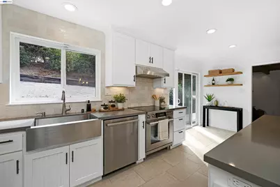 9338 Crow Canyon Rd, Castro Valley, CA 94552 - Photo 22