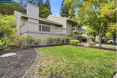 900 Augusta Dr, Moraga, CA 94556 - Photo 2
