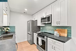 42 Emery Bay Dr, Emeryville, CA 94608 - Photo 14