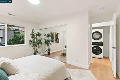 42 Emery Bay Dr, Emeryville, CA 94608 - Photo 20