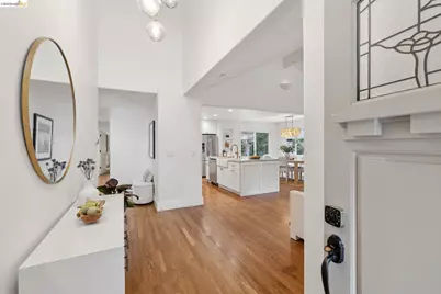 626 Caldwell Rd, Oakland, CA 94611 - Photo 4