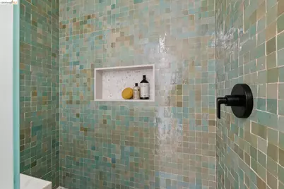 626 Caldwell Rd, Oakland, CA 94611 - Photo 42