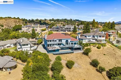 13331 Campus Dr, Oakland, CA 94619 - Photo 84