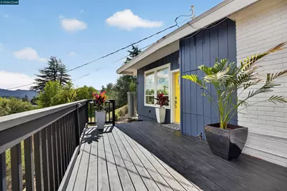 11 Las Palomas, Orinda, CA 94563 - Photo 2